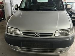 Grau Gebraucht 2001 Citroën Berlingo Van / Kleinbus | 4.500 €