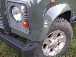 Grün Gebraucht 2007 Land Rover Defender SUV | 24.300 €