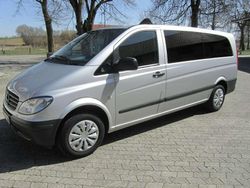 Grau Gebraucht 2010 Mercedes Vito Kombi | 11.000 € (Teuer)