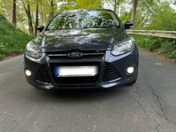 Grau Gebraucht 2013 Ford Focus Kombi | 4.300 € (Fairer Preis)