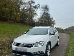 Weiß Gebraucht 2013 VW Passat Alltrack Kombi | 12.000 € (Etwas zu teuer)