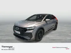 Grau Gebraucht 2022 Audi Q4 e-tron S-Line SUV | 36.780 € (Superpreis)