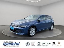 Anemonenblau metallic Gebraucht 2025 VW Golf Pro Limousine | 24.240 € (Superpreis)
