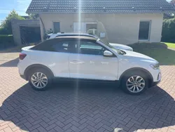 Weiß Gebraucht 2023 VW T-Roc Cabriolet R-line Cabrio | 29.999 € (Guter Preis)