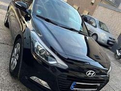 Schwarz Gebraucht 2017 Hyundai i20 Active Limousine | 13.200 € (Teuer)