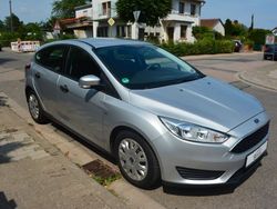 Silber Gebraucht 2016 Ford Focus Ambiente Limousine | 6.999 € (Fairer Preis)