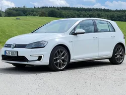 Weiß Gebraucht 2017 VW e-Golf Kleinwagen | 12.900 € (Fairer Preis)