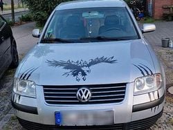 Silber Gebraucht 2002 VW Passat Kleinwagen | 1.700 € (Fairer Preis)