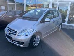 Polarsilber metallic Gebraucht 2011 Mercedes A180 Elegance Limousine | 8.950 € (Teuer)