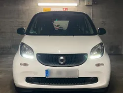 Weiß Gebraucht 2017 Smart ForTwo Coupé Coupé | 5.500 €