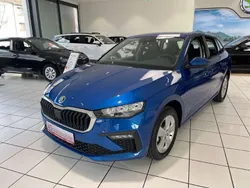 Blue (metallic) Neu 2025 Skoda Scala Essence Kleinwagen | 21.980 € (Fairer Preis)