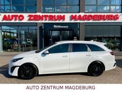 Weiß Gebraucht 2022 Kia Ceed Sportswagon Platinum Kombi | 24.750 € (Fairer Preis)