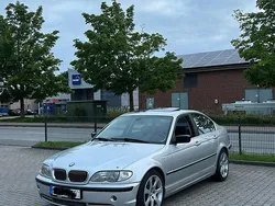 Silber Gebraucht 2002 BMW 330 Limousine | 4.100 € (Guter Preis)