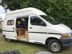 Weiß Gebraucht 1999 Toyota HiAce Van / Kleinbus | 6.900 €