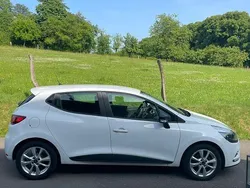Weiß Gebraucht 2017 Renault Clio IV Life Limousine | 6.500 € (Fairer Preis)
