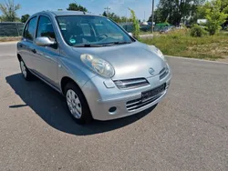 Grau Gebraucht 2005 Nissan Micra City Kleinwagen | 2.500 € (Fairer Preis)