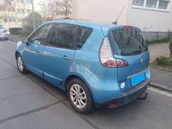 Blau Gebraucht 2015 Renault Scénic III Bose Edition Van / Kleinbus | 5.300 € (Fairer Preis)