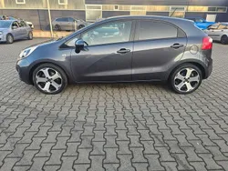 Grau Gebraucht 2013 Kia Rio Edition 7 Limousine | 5.200 € (Fairer Preis)