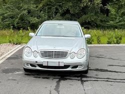 Silber Gebraucht 2003 Mercedes E240 Limousine | 5.000 € (Fairer Preis)