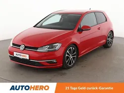 Rot Gebraucht 2018 VW Golf VII Highline Limousine | 13.690 € (Superpreis)