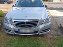 Silber Gebraucht 2012 Mercedes E220 Avantgarde Limousine | 10.999 €