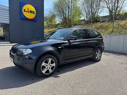 Schwarz Gebraucht 2004 BMW X3 SUV | 6.440 € (Etwas zu teuer)