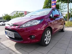 Rot Gebraucht 2011 Ford Fiesta Viva Kleinwagen | 5.950 € (Fairer Preis)