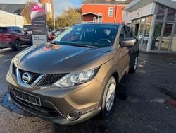 Braun Gebraucht 2016 Nissan Qashqai Visia SUV | 10.990 € (Guter Preis)