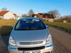 Silber Gebraucht 2005 Citroën Xsara Picasso Exclusive Van / Kleinbus | 3.300 € (Teuer)
