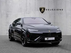 Nero helene (schwarz) Gebraucht 2024 Lamborghini Urus SUV | 359.900 €