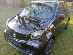Schwarz Gebraucht 2019 Smart ForFour Passion Limousine | 13.850 €