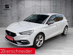 Weiss Gebraucht 2024 Seat Leon FR Limousine | 29.450 € (Fairer Preis)
