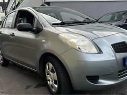 Grau Gebraucht 2008 Toyota Yaris Kleinwagen | 2.790 € (Fairer Preis)