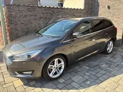 Grau Gebraucht 2016 Ford Focus Kombi | 10.499 € (Fairer Preis)
