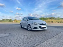 Weiß Gebraucht 2009 Opel Corsa Edition Limousine | 2.500 € (Guter Preis)