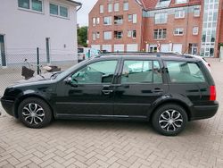 Schwarz Gebraucht 2001 VW Golf IV Kombi | 2.700 € (Fairer Preis)