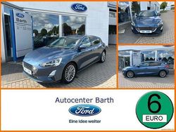 Blau Gebraucht 2018 Ford Focus Titanium Limousine | 14.490 € (Etwas zu teuer)