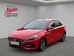 Rot Gebraucht 2024 Hyundai i30 Trend Limousine | 23.560 € (Fairer Preis)