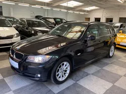 Schwarz Gebraucht 2012 BMW 318 Comfort Edition Kombi | 4.999 € (Fairer Preis)