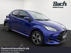 Juniperblue Gebraucht 2025 Toyota Yaris Hybrid Comfort Kleinwagen | 27.210 € (Fairer Preis)