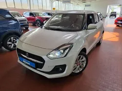 Weiß Gebraucht 2021 Suzuki Swift | 13.290 € (Guter Preis)