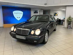 Schwarz Gebraucht 1995 Mercedes E320 Limousine | 10.900 €