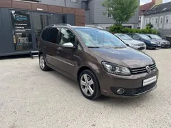 Braun Gebraucht 2014 VW Touran Highline Van / Kleinbus | 12.500 € (Fairer Preis)