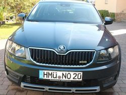 Grau Gebraucht 2017 Skoda Octavia Kombi | 13.600 € (Fairer Preis)