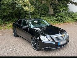 Schwarz Gebraucht 2010 Mercedes E200 Limousine | 7.000 € (Fairer Preis)