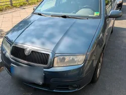 Grün Gebraucht 2005 Skoda Fabia Kleinwagen | 1.900 € (Fairer Preis)