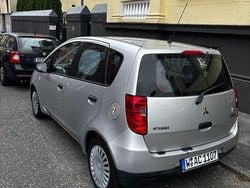 Grau Gebraucht 2009 Mitsubishi Colt Van / Kleinbus | 2.400 € (Guter Preis)