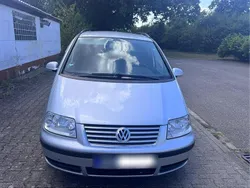 Grau Gebraucht 2005 VW Sharan Van / Kleinbus | 3.450 € (Fairer Preis)