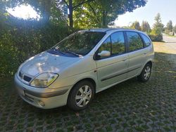 Grau Gebraucht 2002 Renault Scénic Van / Kleinbus | 1.399 € (Fairer Preis)