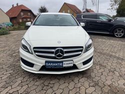 Weiß Gebraucht 2013 Mercedes A180 AMG line Limousine | 12.900 € (Fairer Preis)